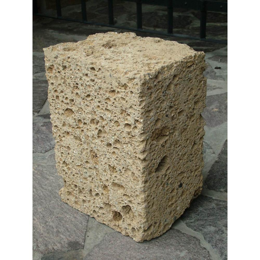 termeszetes ko blokk tufa kerites borospince koburkolat falazo elem borozo rusztikus ko termesko mediterran haz fal tufa padlo hazfal.jpg